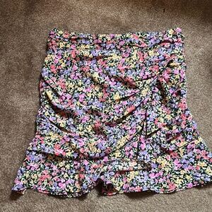 NWT✨ ZARA- Floral Mini Skirt
